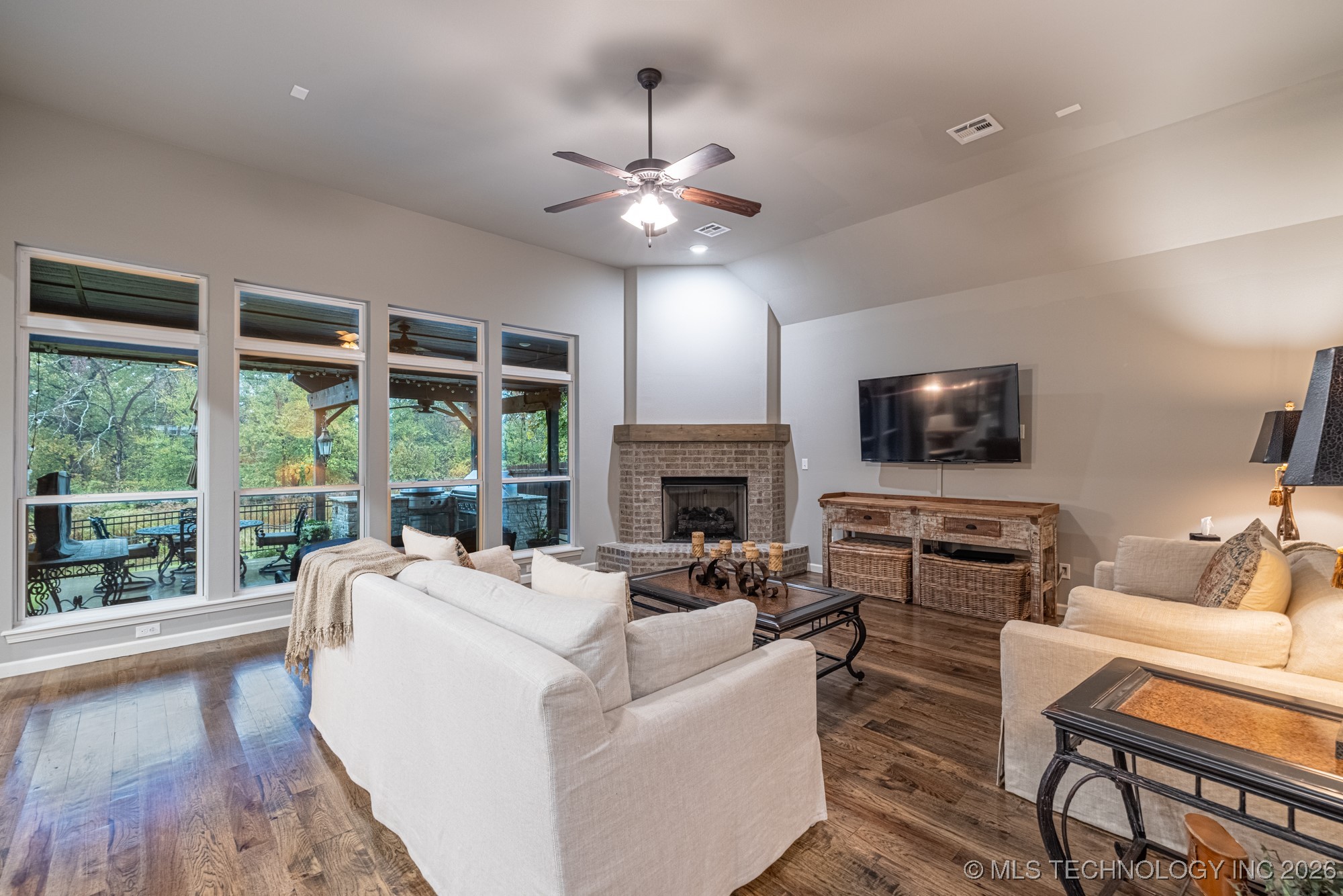 721 E 125th Place S Property Photo 15