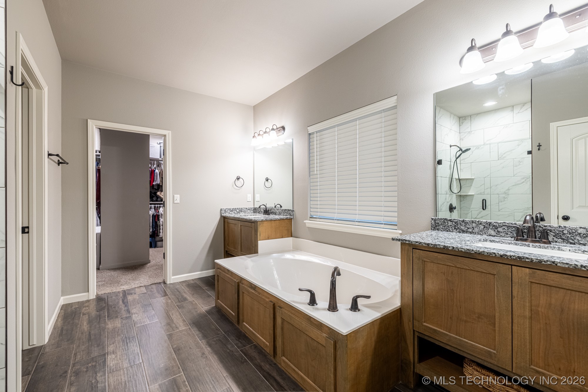 721 E 125th Place S Property Photo 40