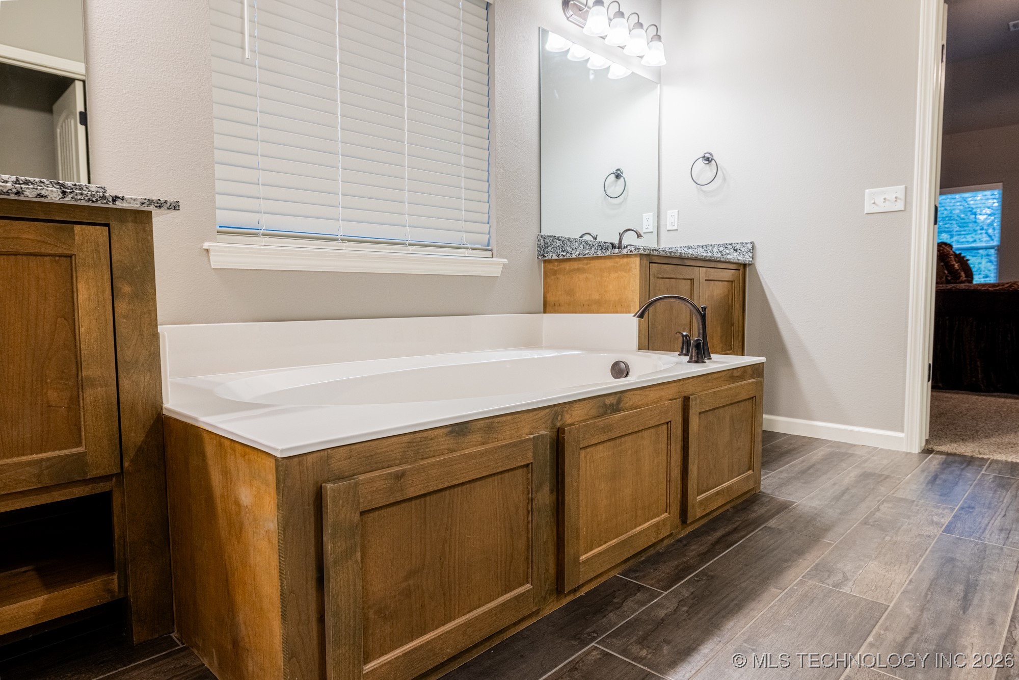 721 E 125th Place S Property Photo 43