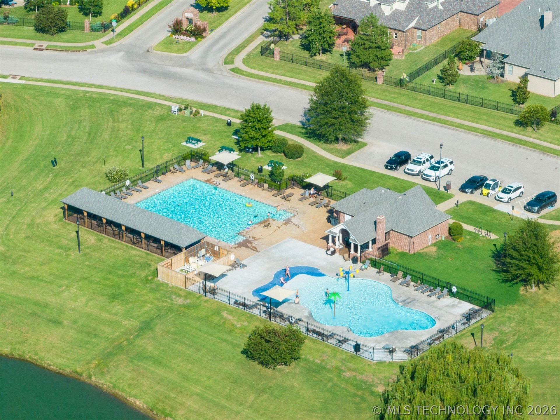 721 E 125th Place S Property Photo 77