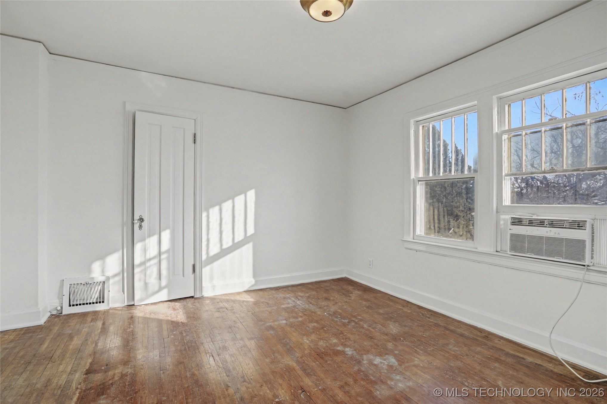 1307 S Frisco Avenue Property Photo 20