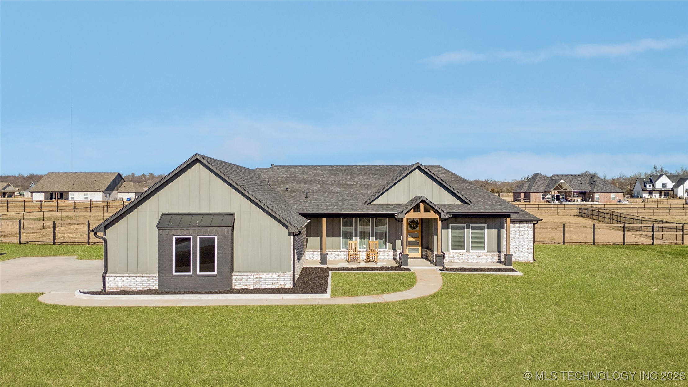 29517 E 105th Street S Property Photo 1