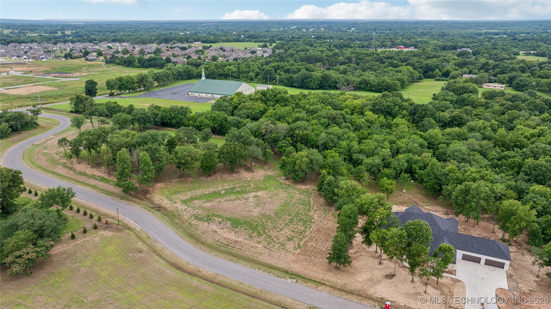 10944 S 216th East Avenue Property Photo 9