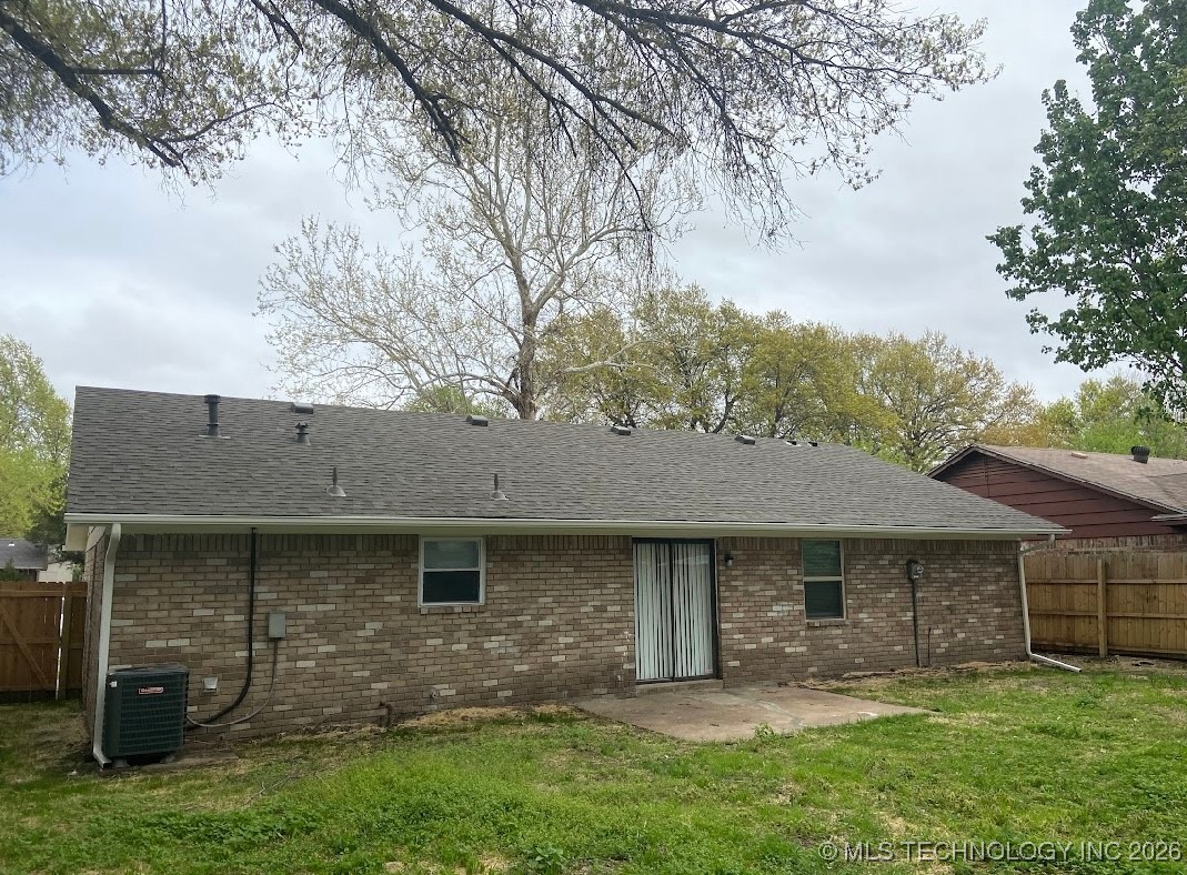 1824 S 119th East Avenue Property Photo 6