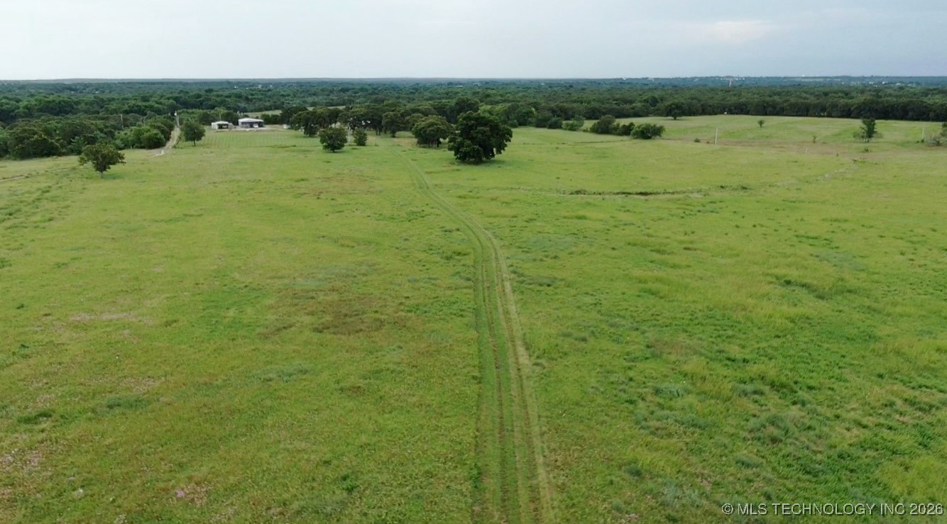 3695 No Man Road Property Photo 5