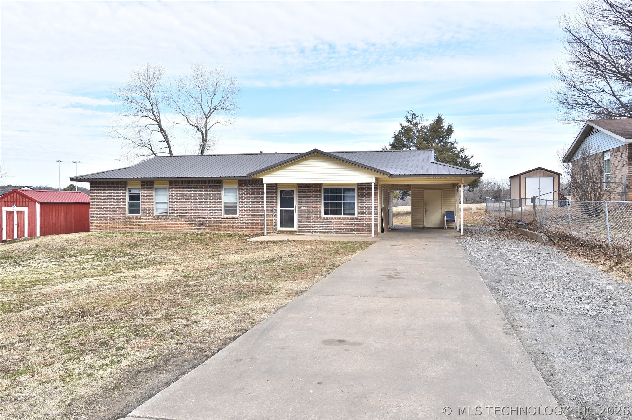 606 Straight Street Property Photo 2