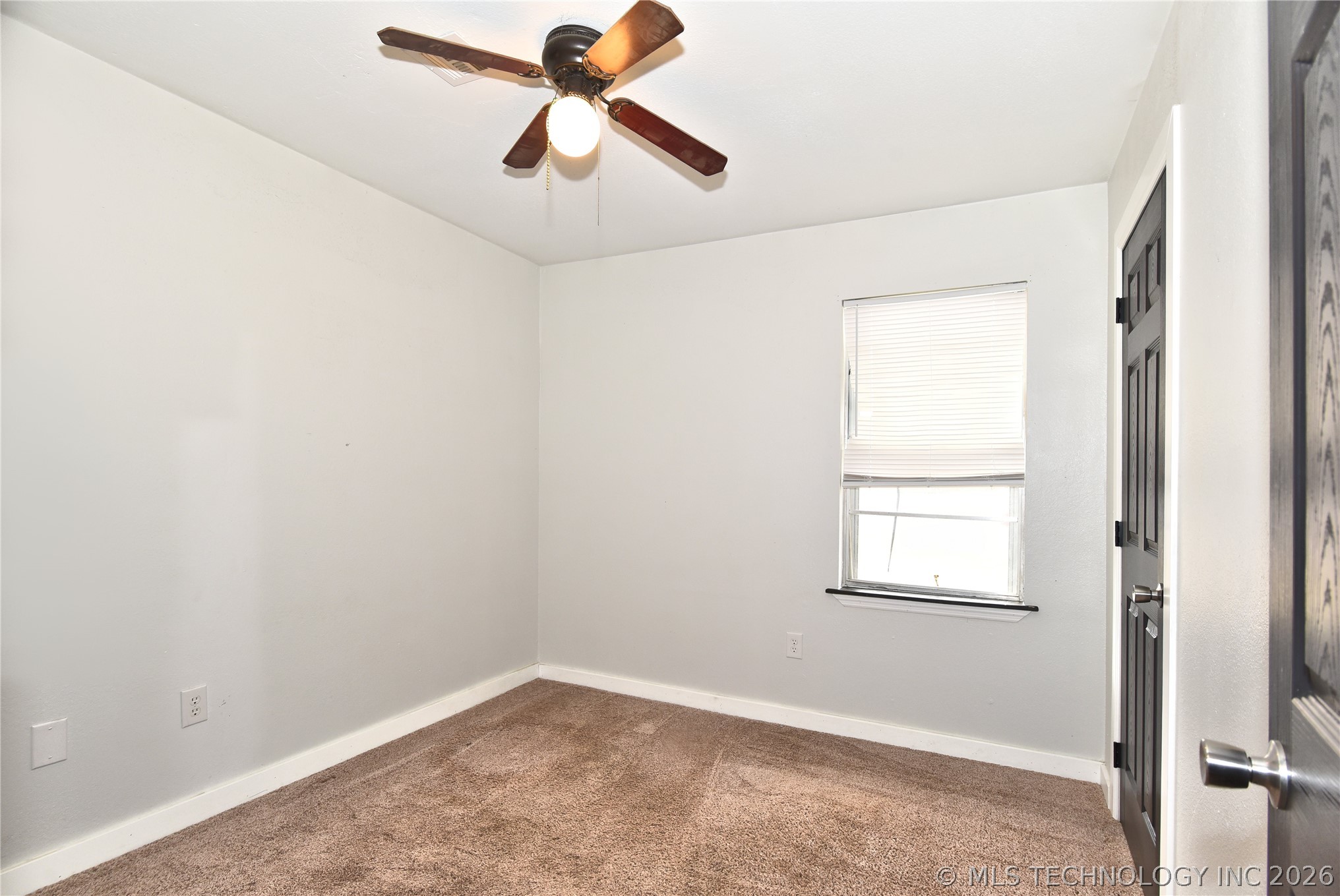 606 Straight Street Property Photo 13