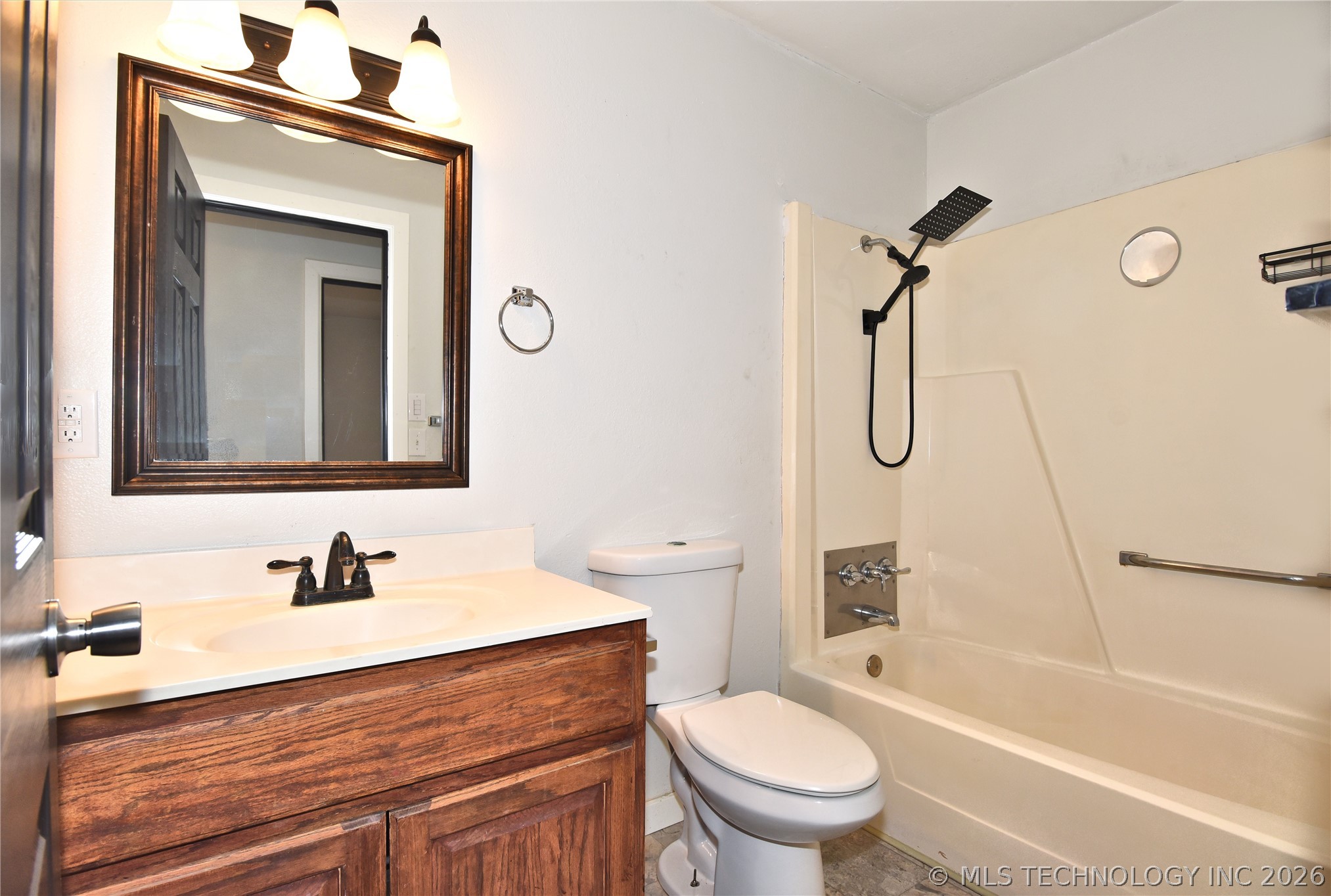 606 Straight Street Property Photo 17