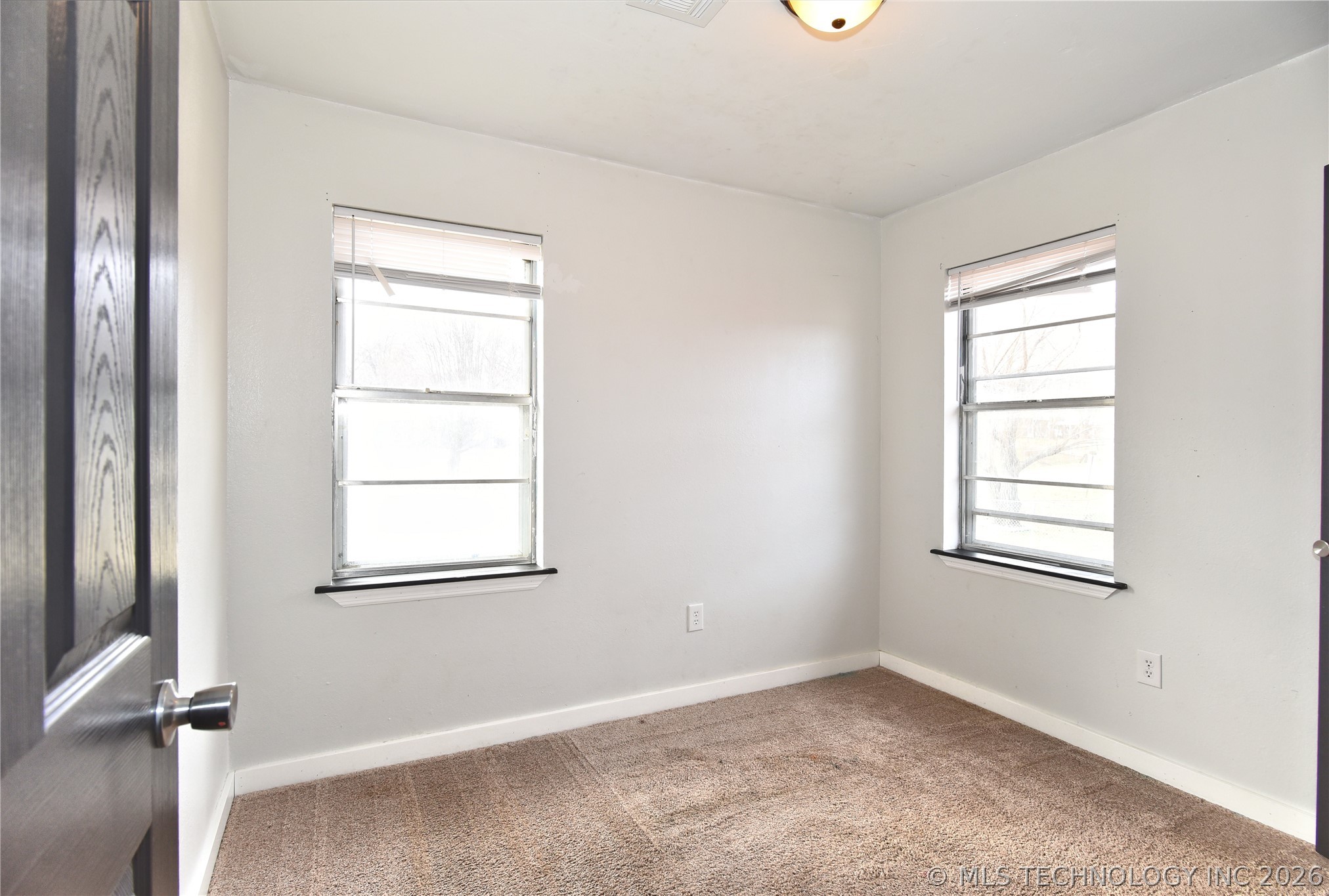 606 Straight Street Property Photo 18