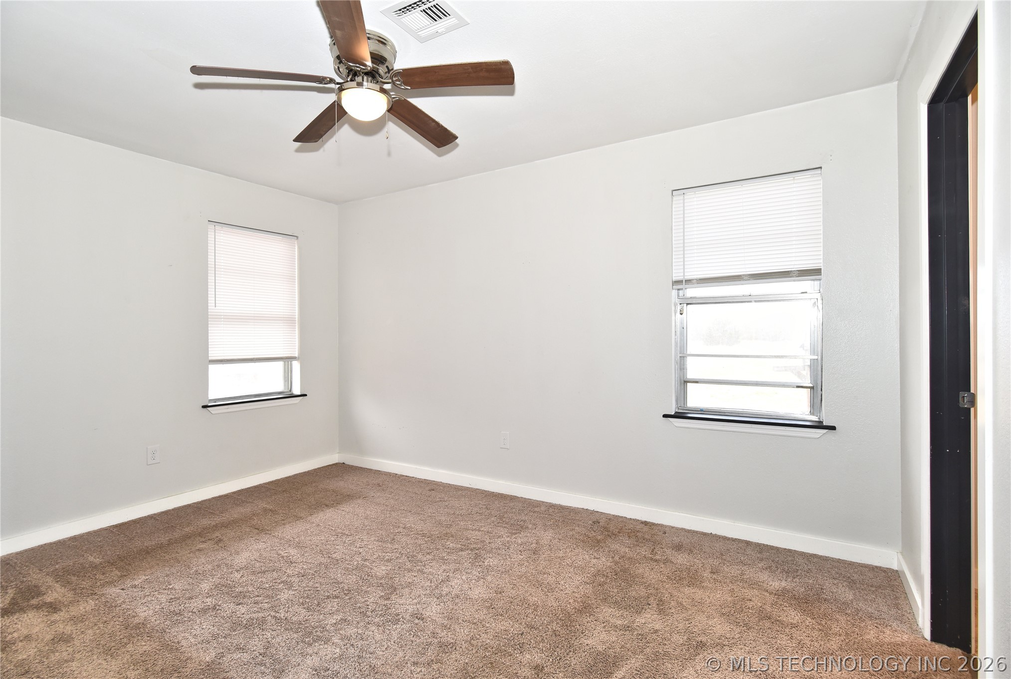 606 Straight Street Property Photo 20