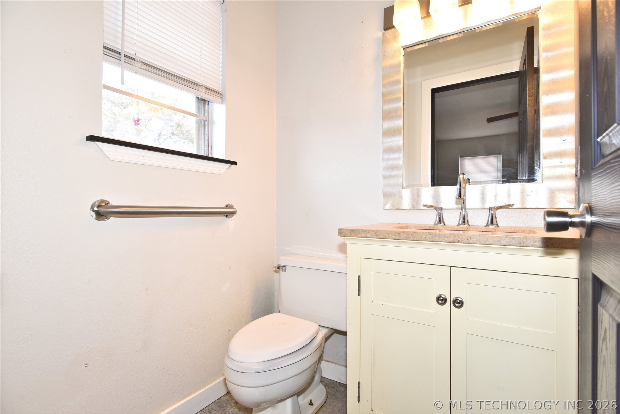 606 Straight Street Property Photo 22