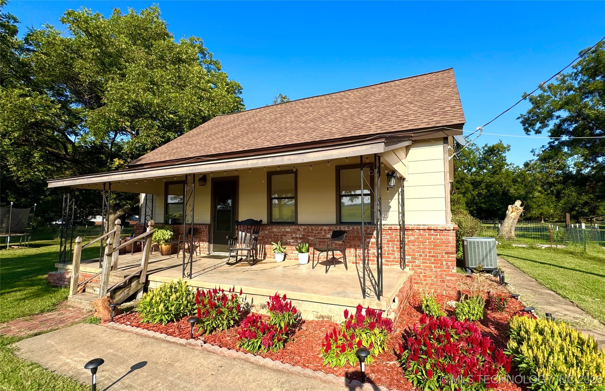 17405 S Garnett Road Property Photo 1