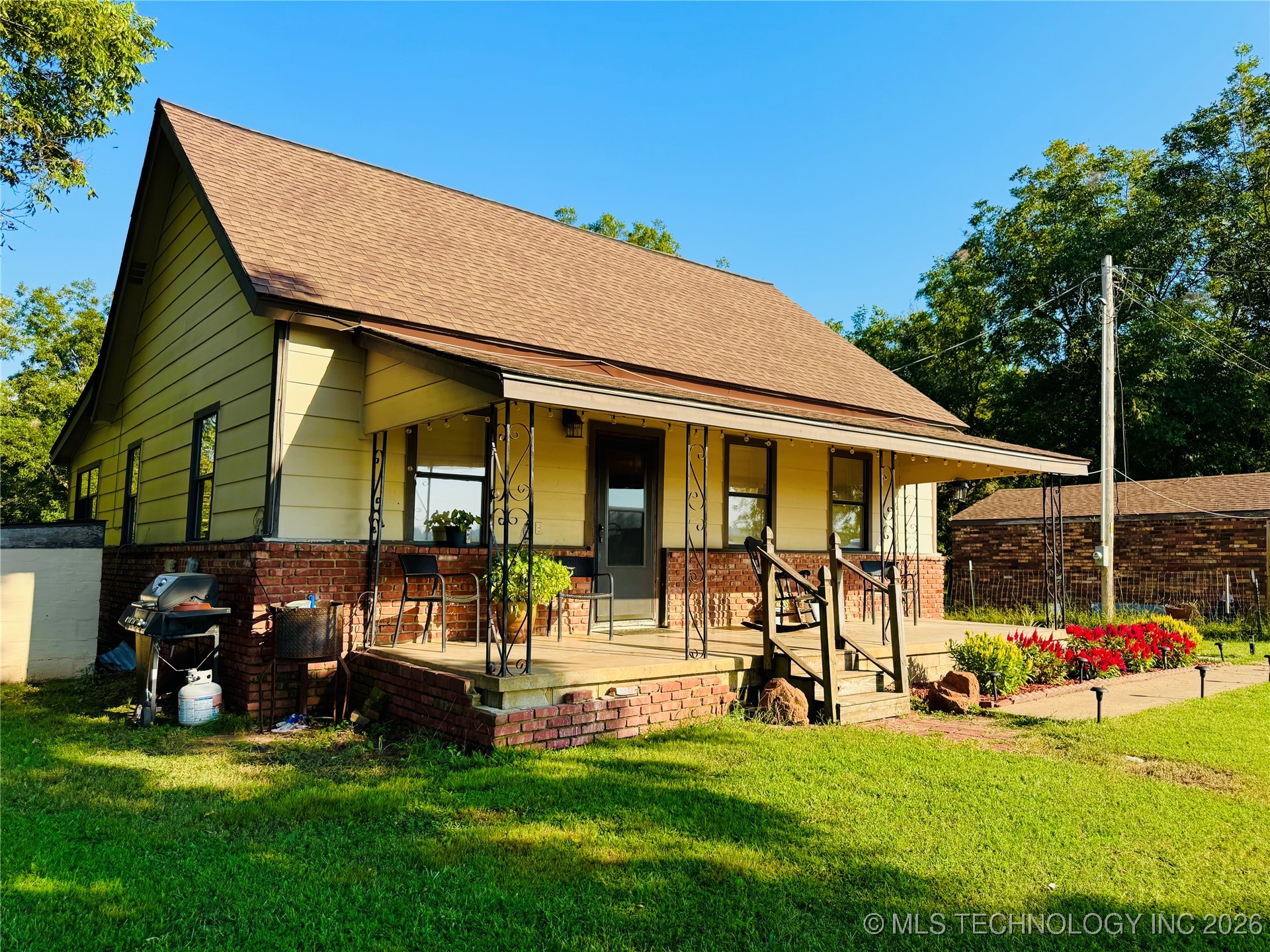 17405 S Garnett Road Property Photo 2