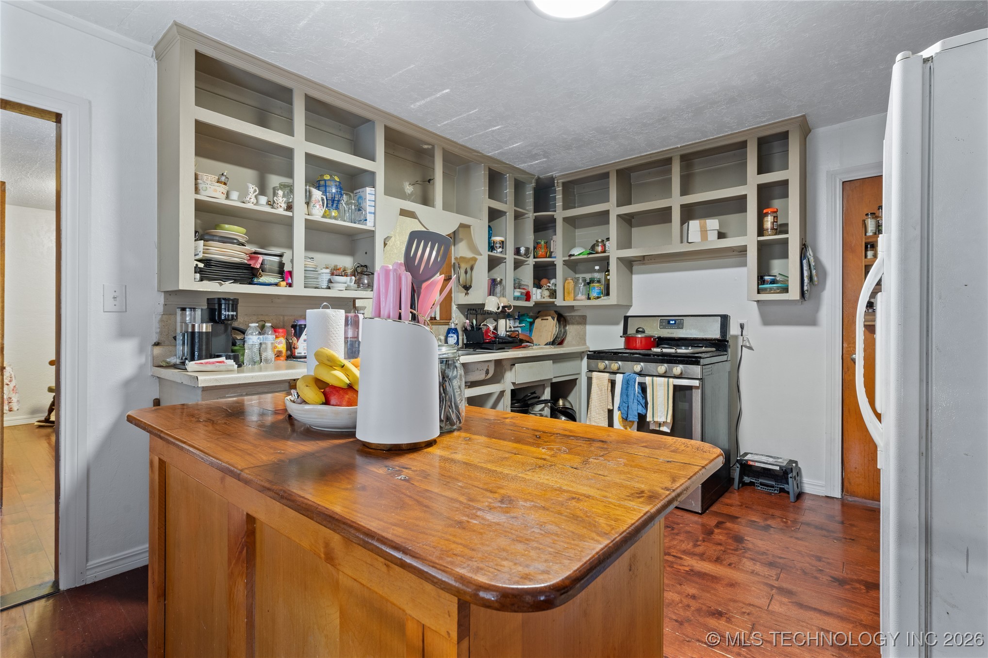 708 Ne A Street Property Photo 6