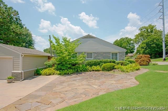 1648 E 36th Street Property Photo 4