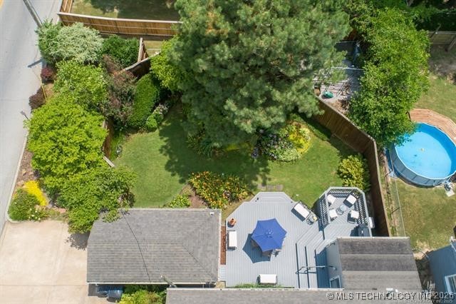 1648 E 36th Street Property Photo 39