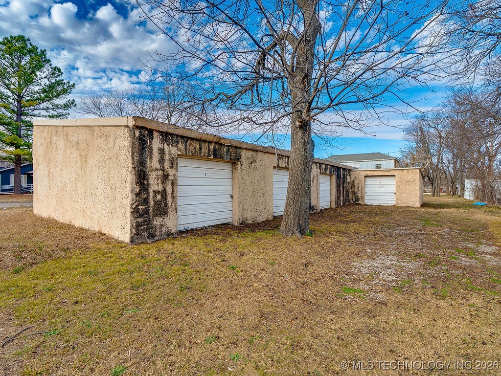 608 N Cherry Street Property Photo 6