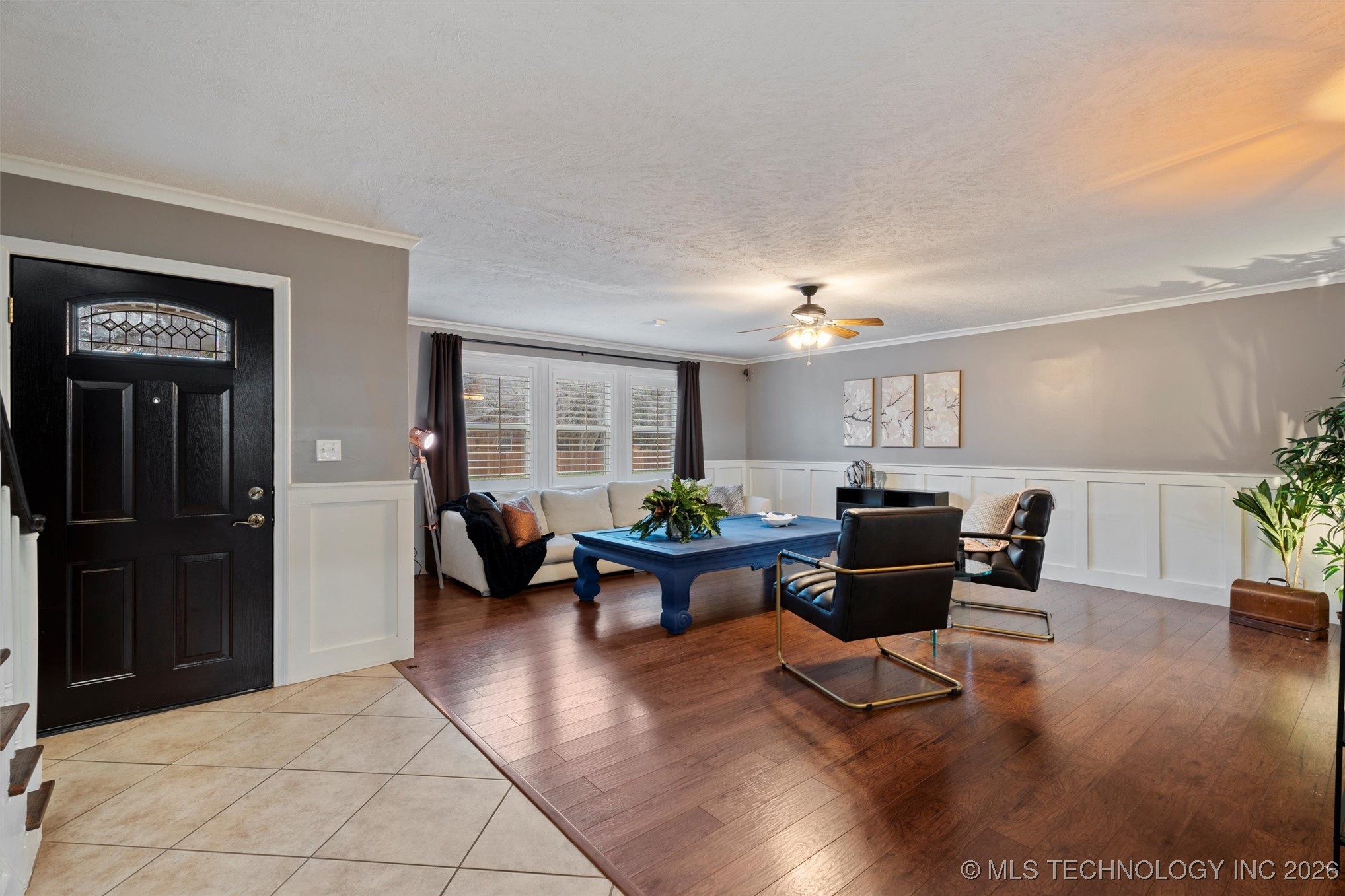 221 E 18th Street Property Photo 9