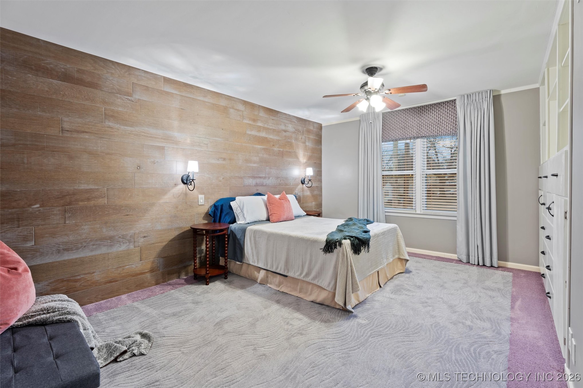 221 E 18th Street Property Photo 28