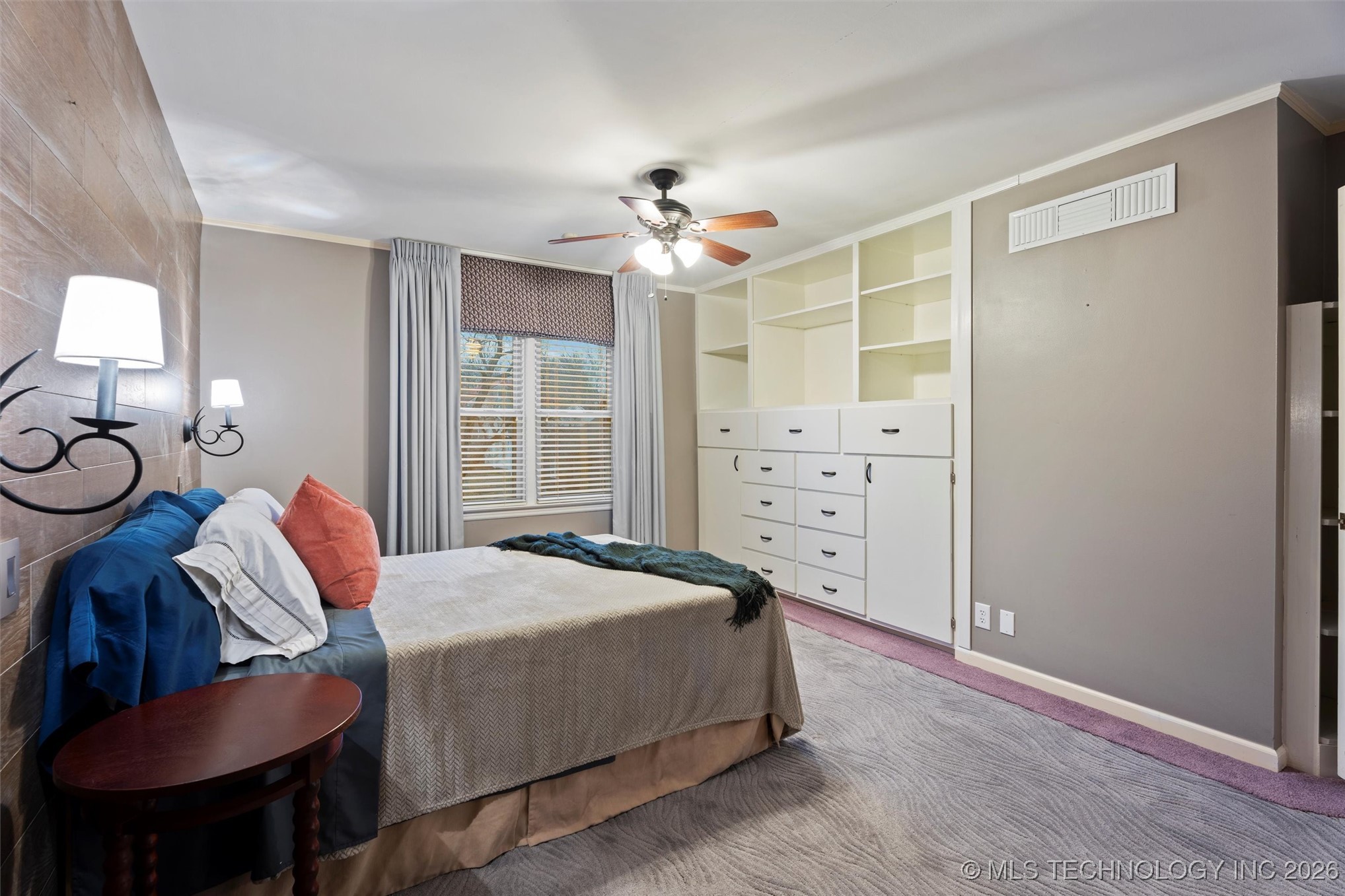 221 E 18th Street Property Photo 29