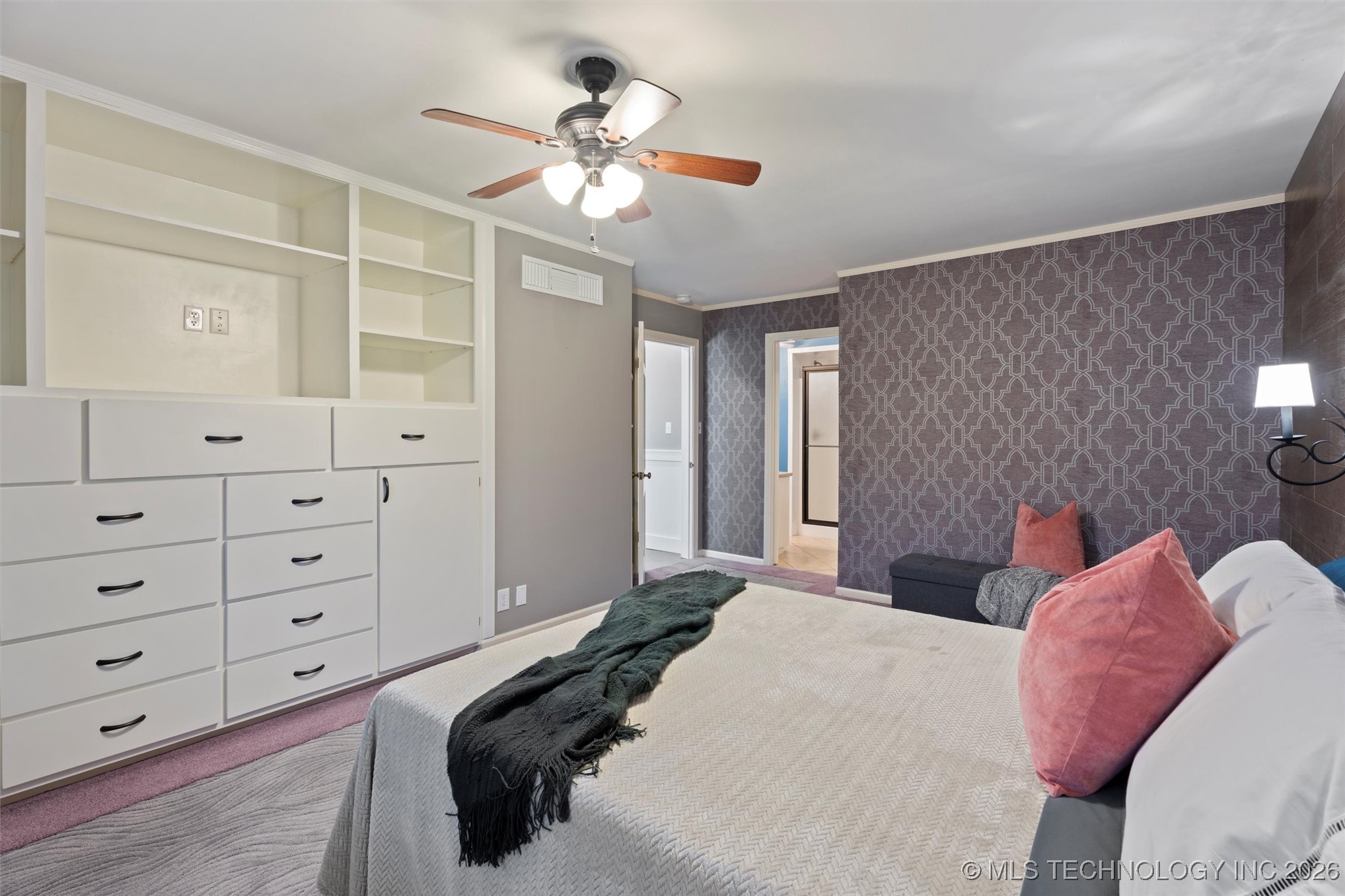 221 E 18th Street Property Photo 30