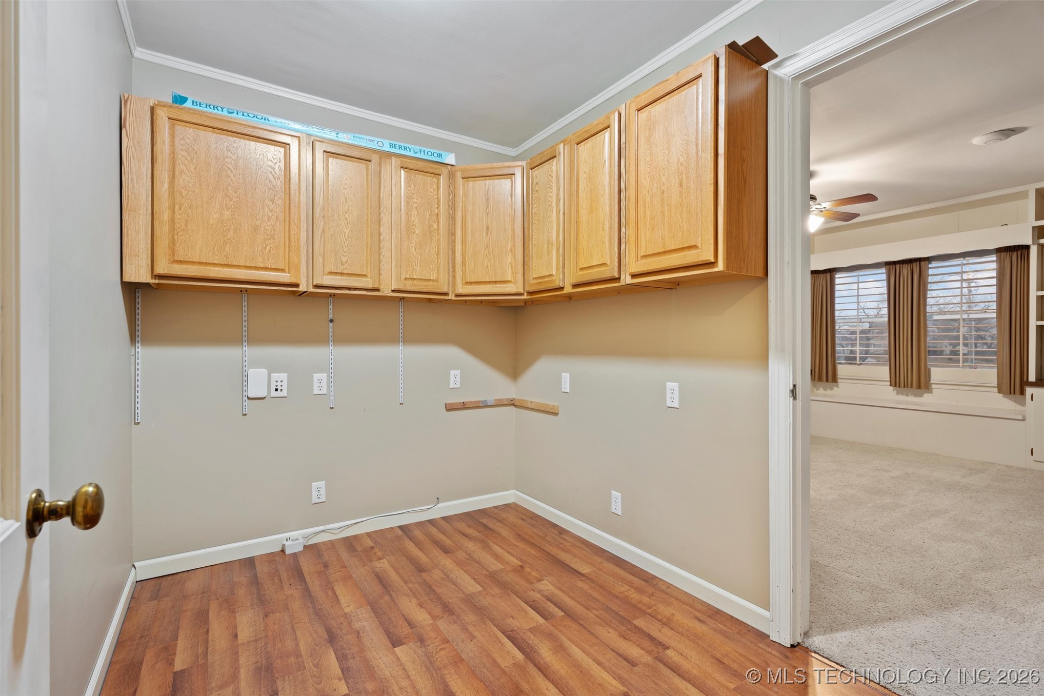 221 E 18th Street Property Photo 34