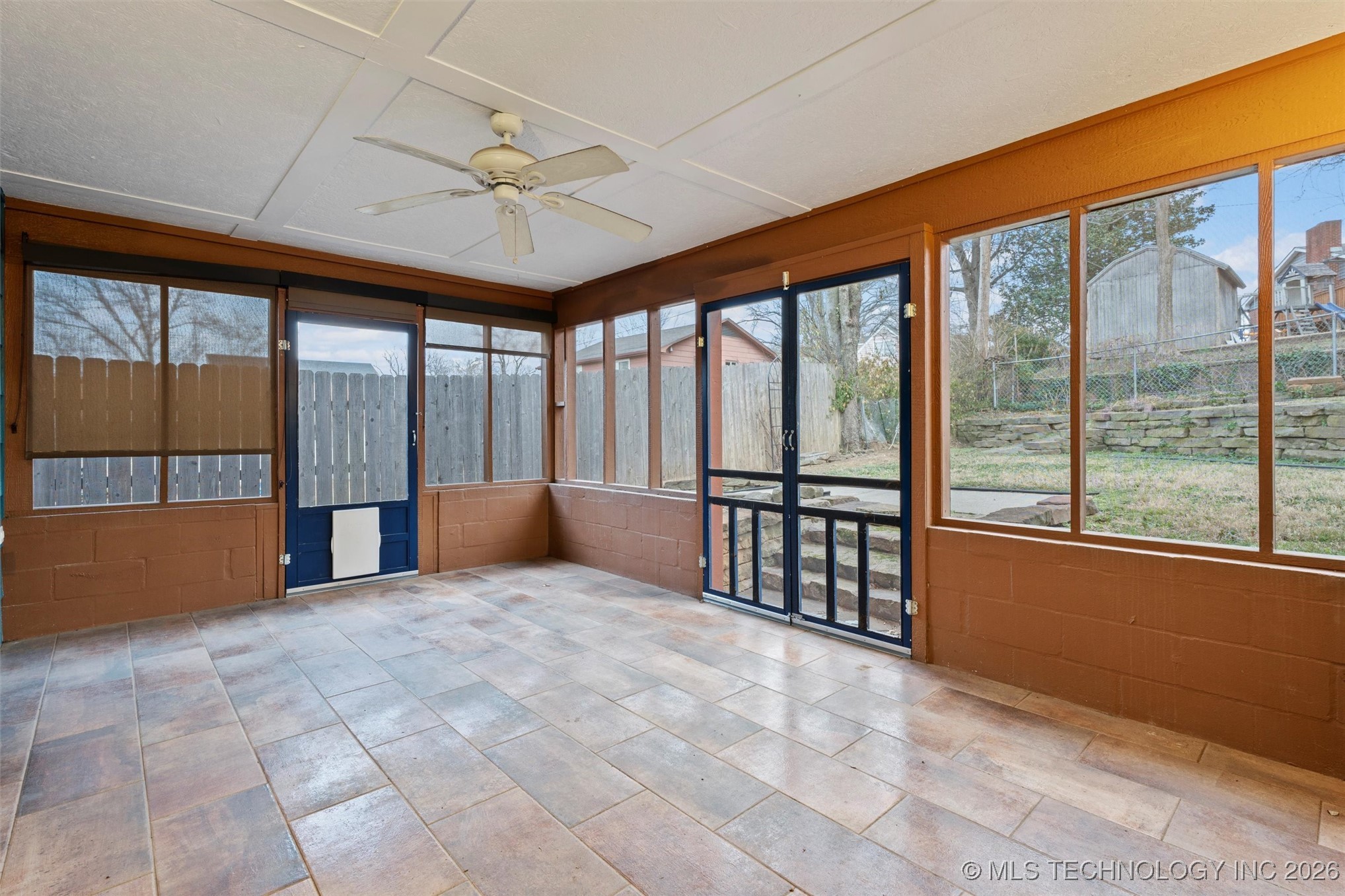 221 E 18th Street Property Photo 40