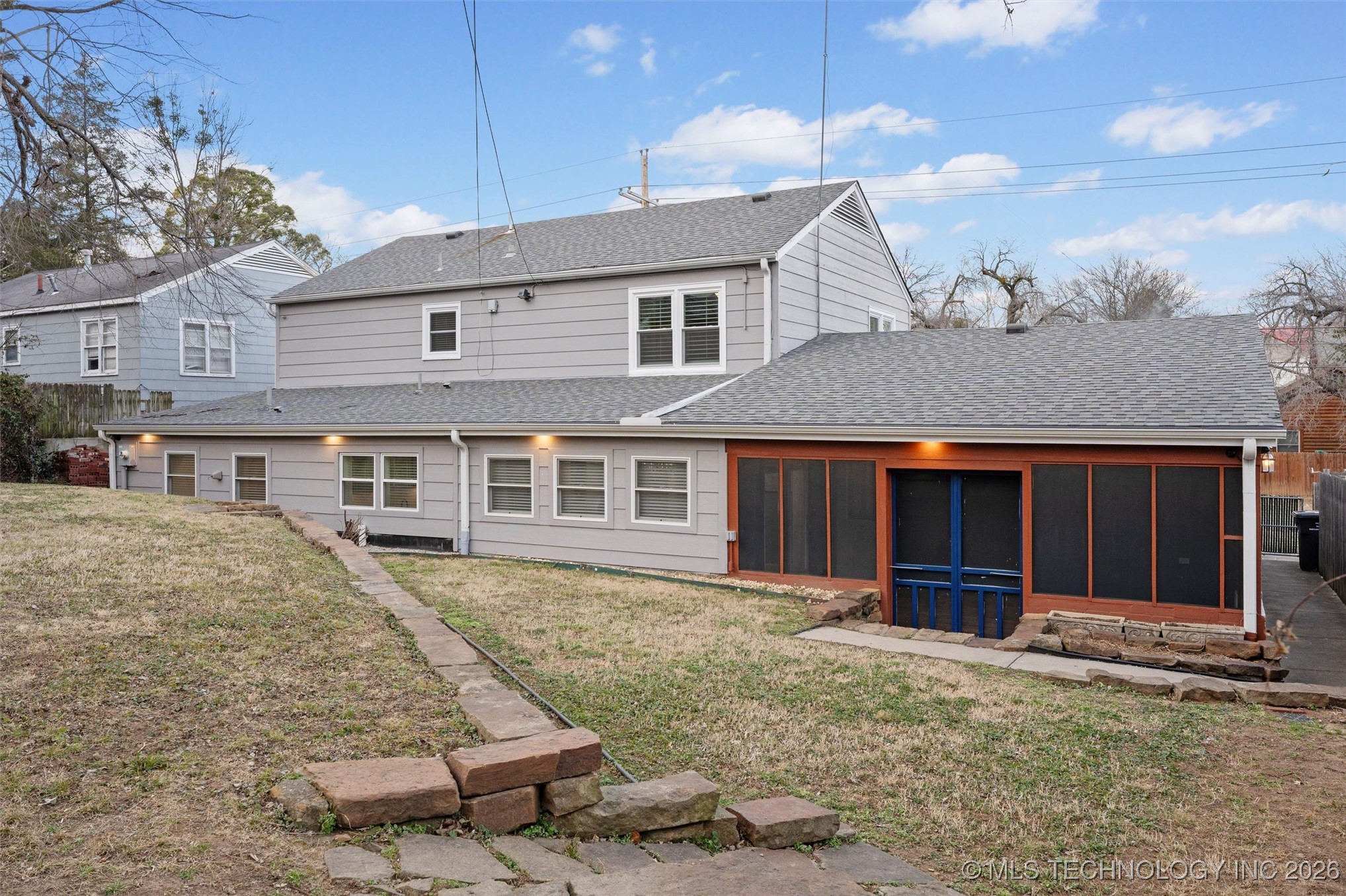 221 E 18th Street Property Photo 43