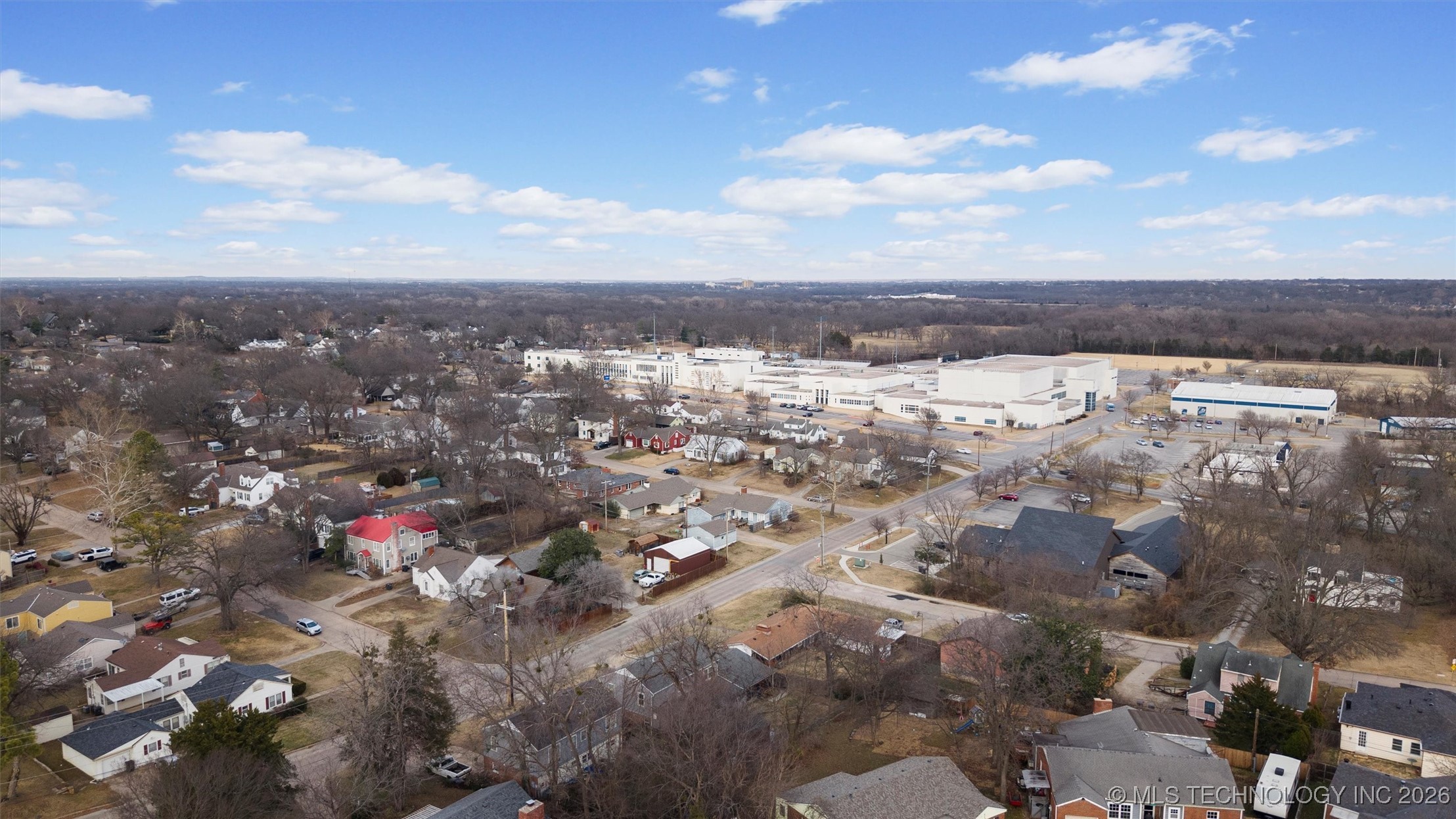 221 E 18th Street Property Photo 46