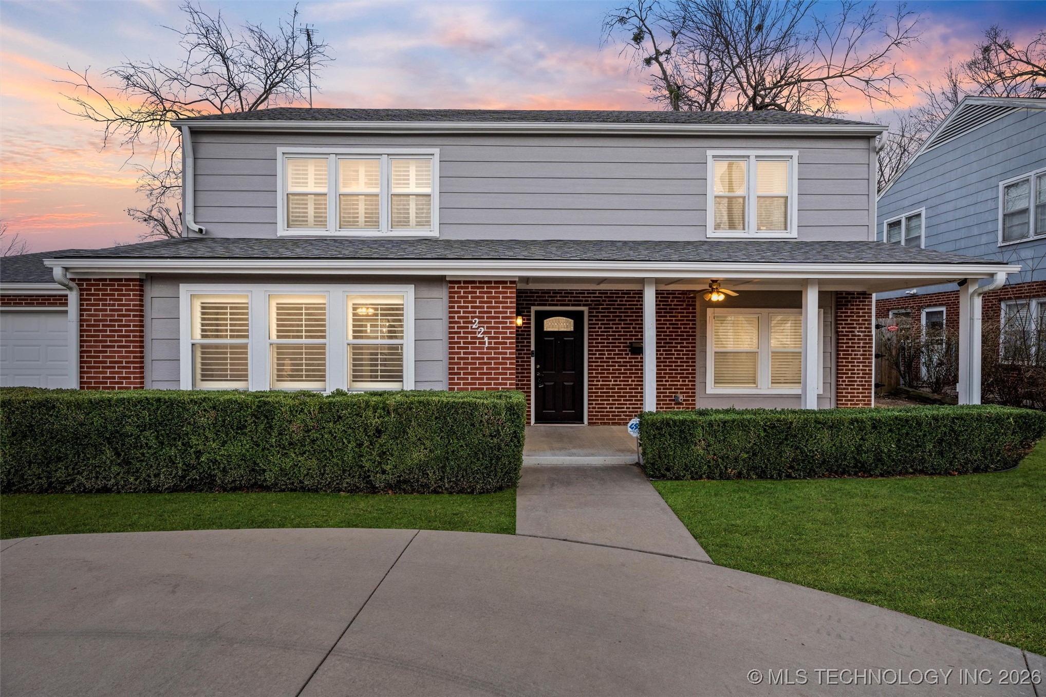 221 E 18th Street Property Photo 52