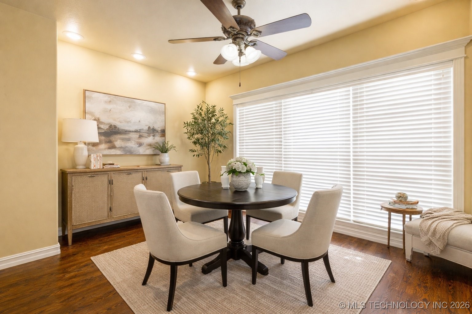 2325 W Lowry Road Property Photo 7