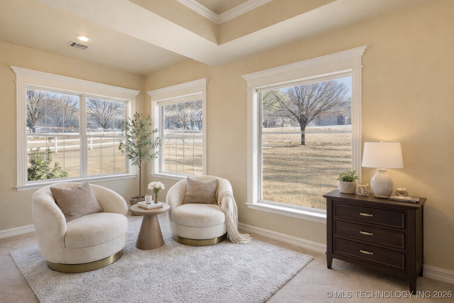 2325 W Lowry Road Property Photo 10