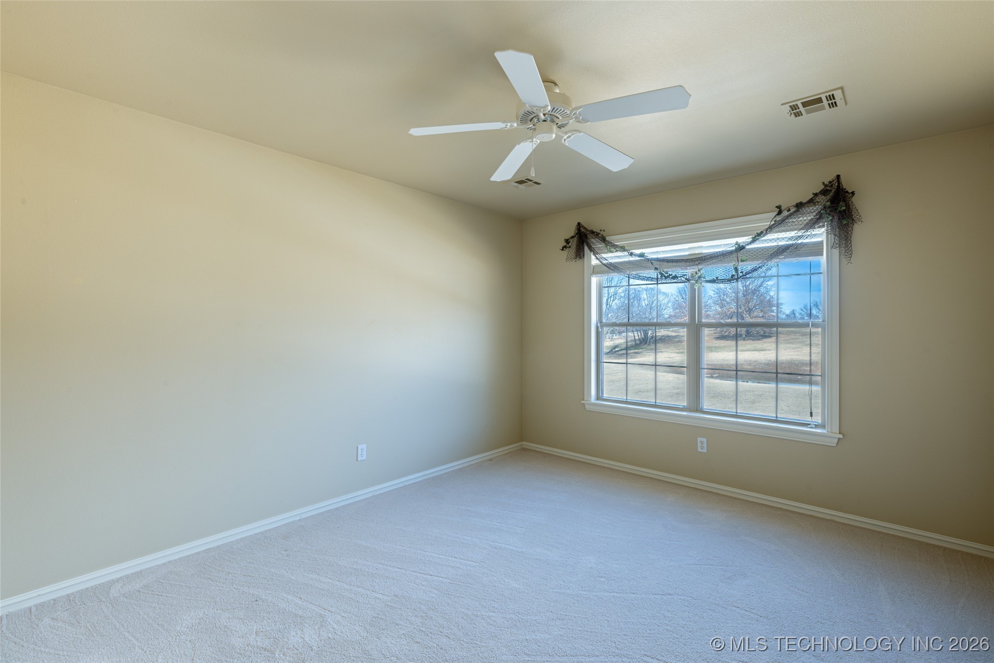 2325 W Lowry Road Property Photo 23