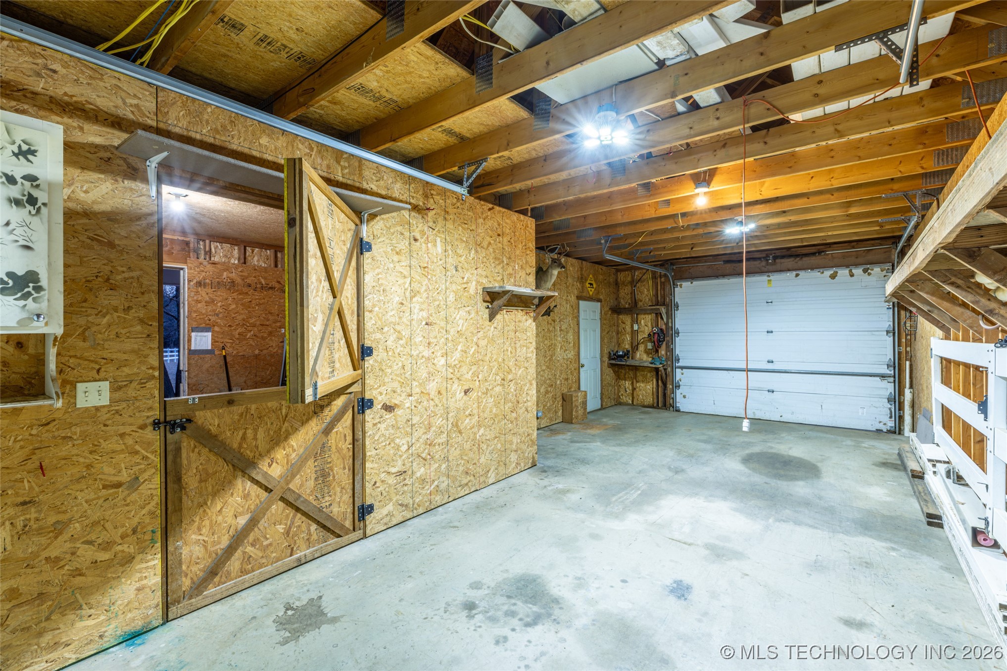 2325 W Lowry Road Property Photo 29