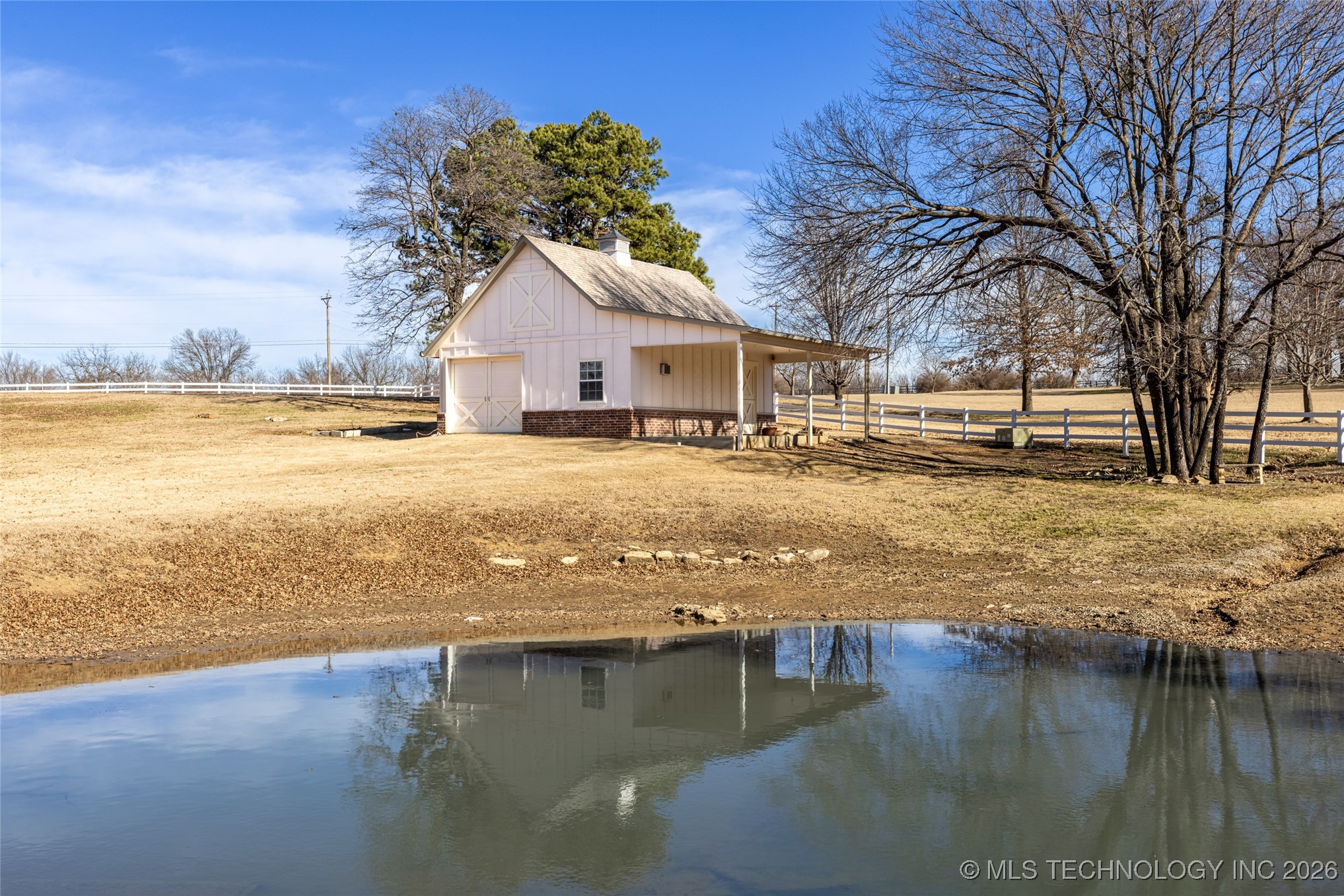 2325 W Lowry Road Property Photo 33
