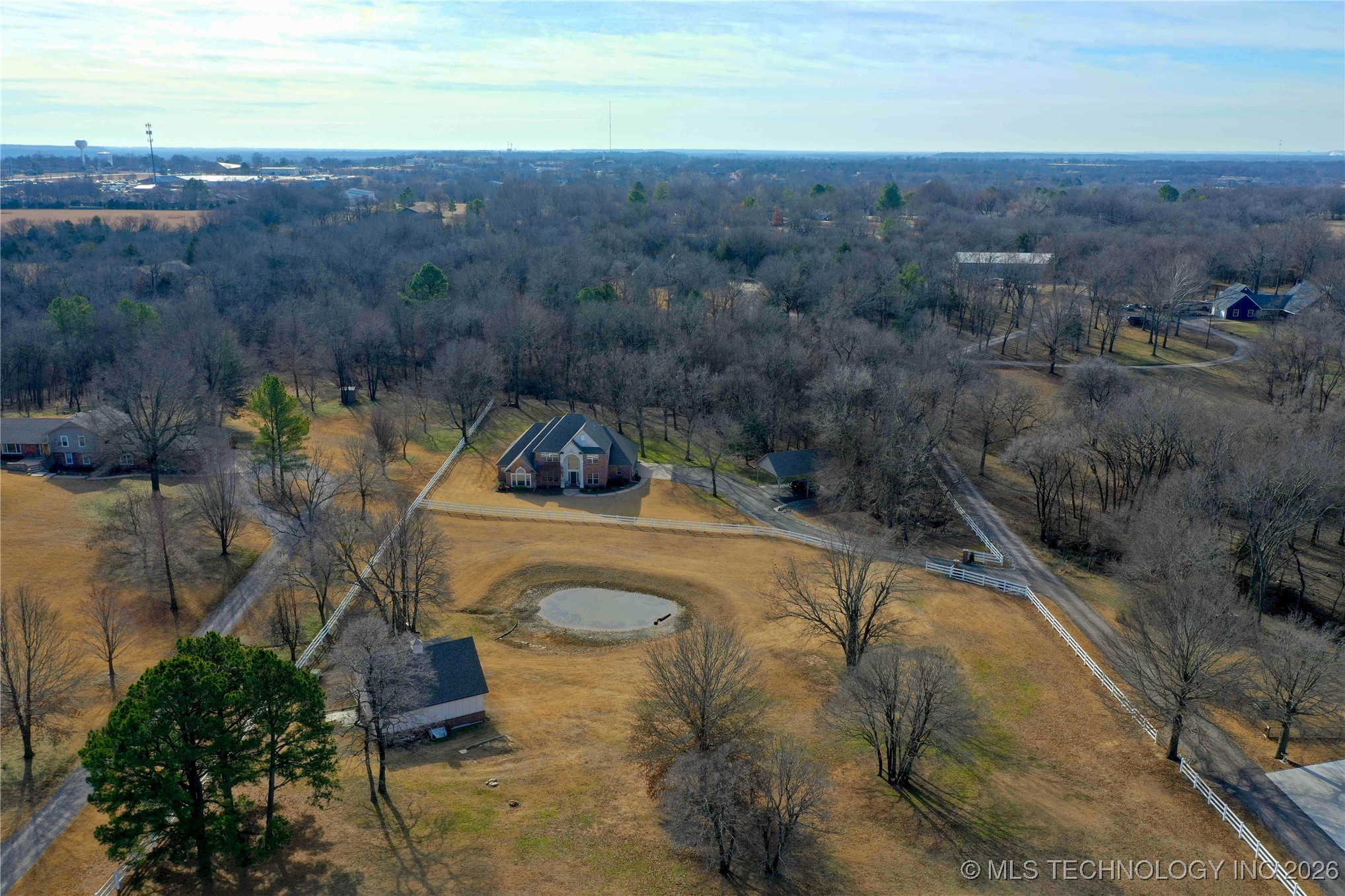 2325 W Lowry Road Property Photo 47