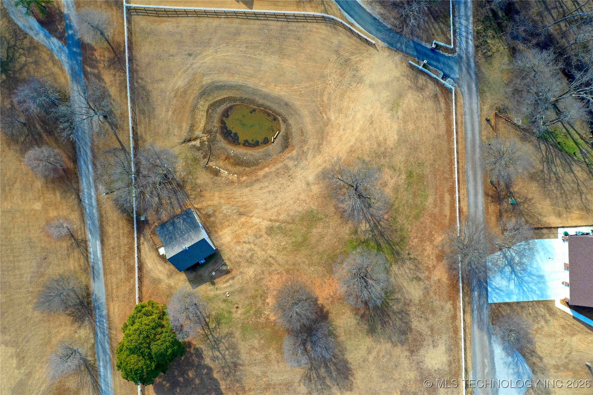 2325 W Lowry Road Property Photo 48