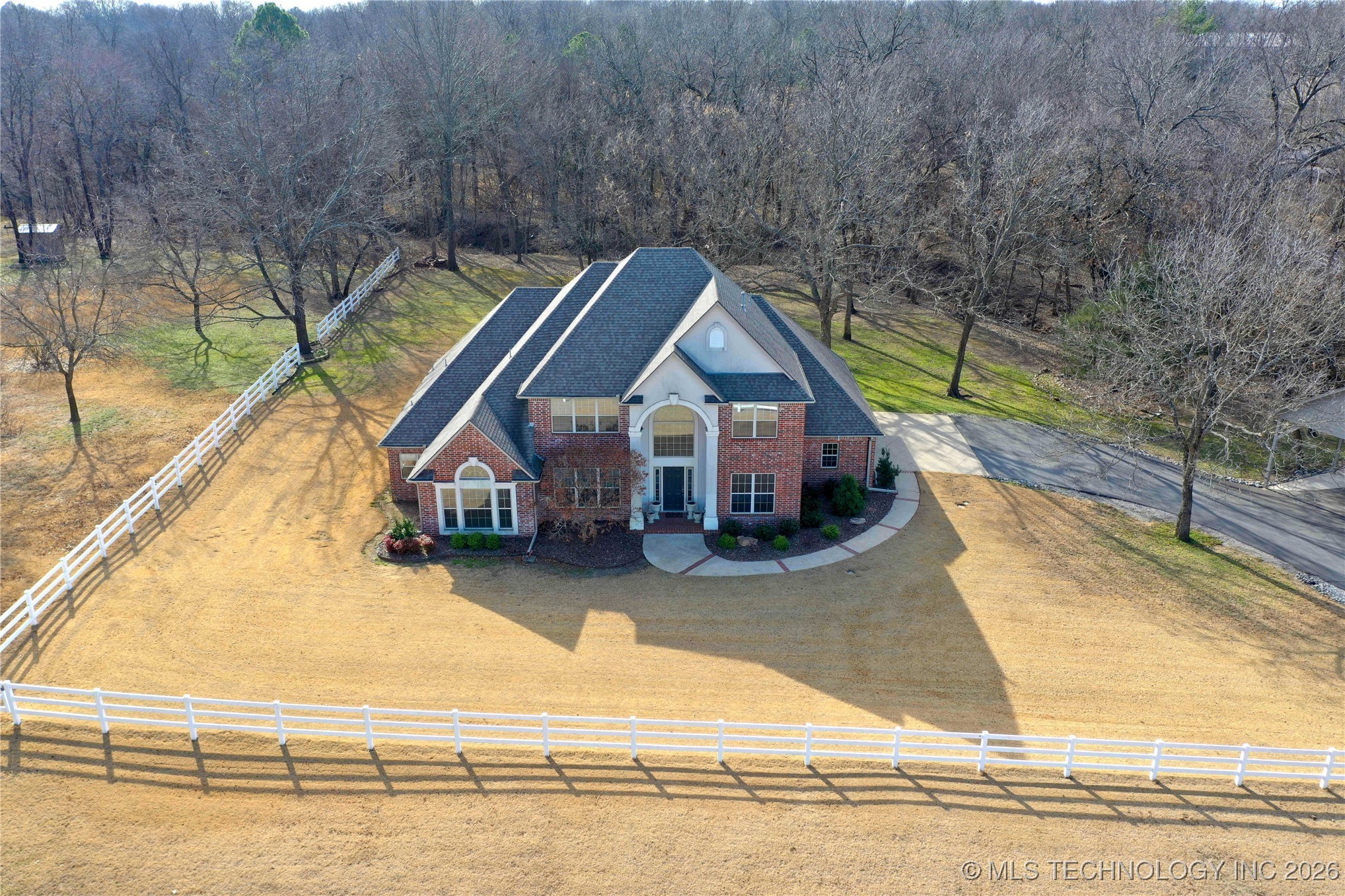 2325 W Lowry Road Property Photo 52