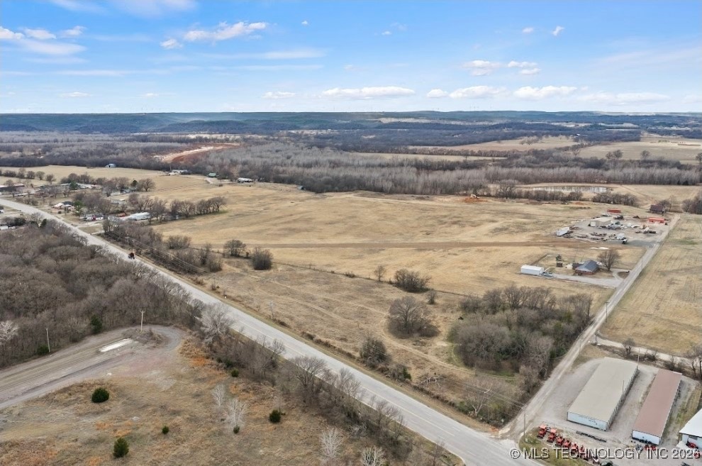 Us Hwy 77 Property Photo 9