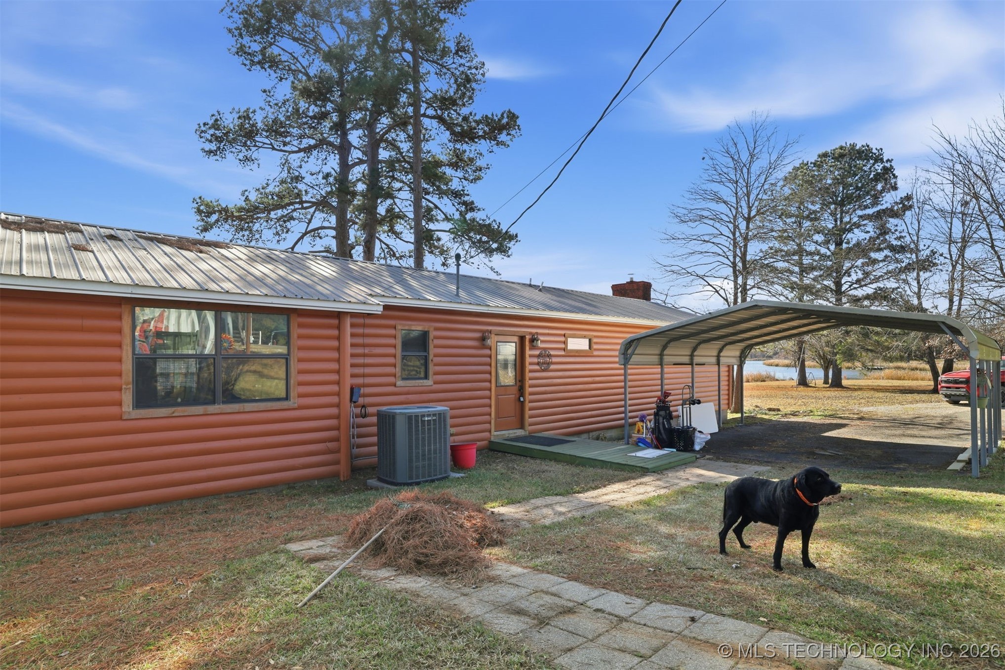 1115 Lake Lane Property Photo 4