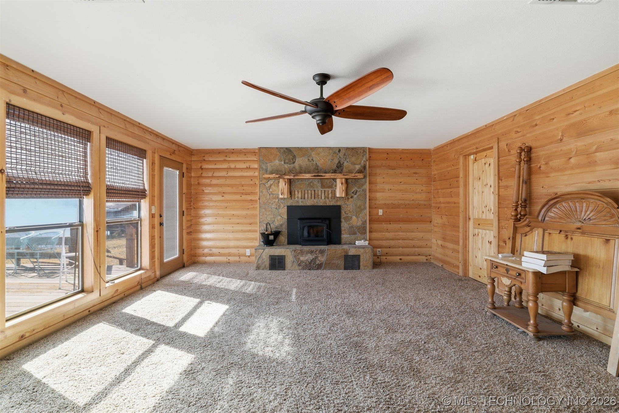 1115 Lake Lane Property Photo 8