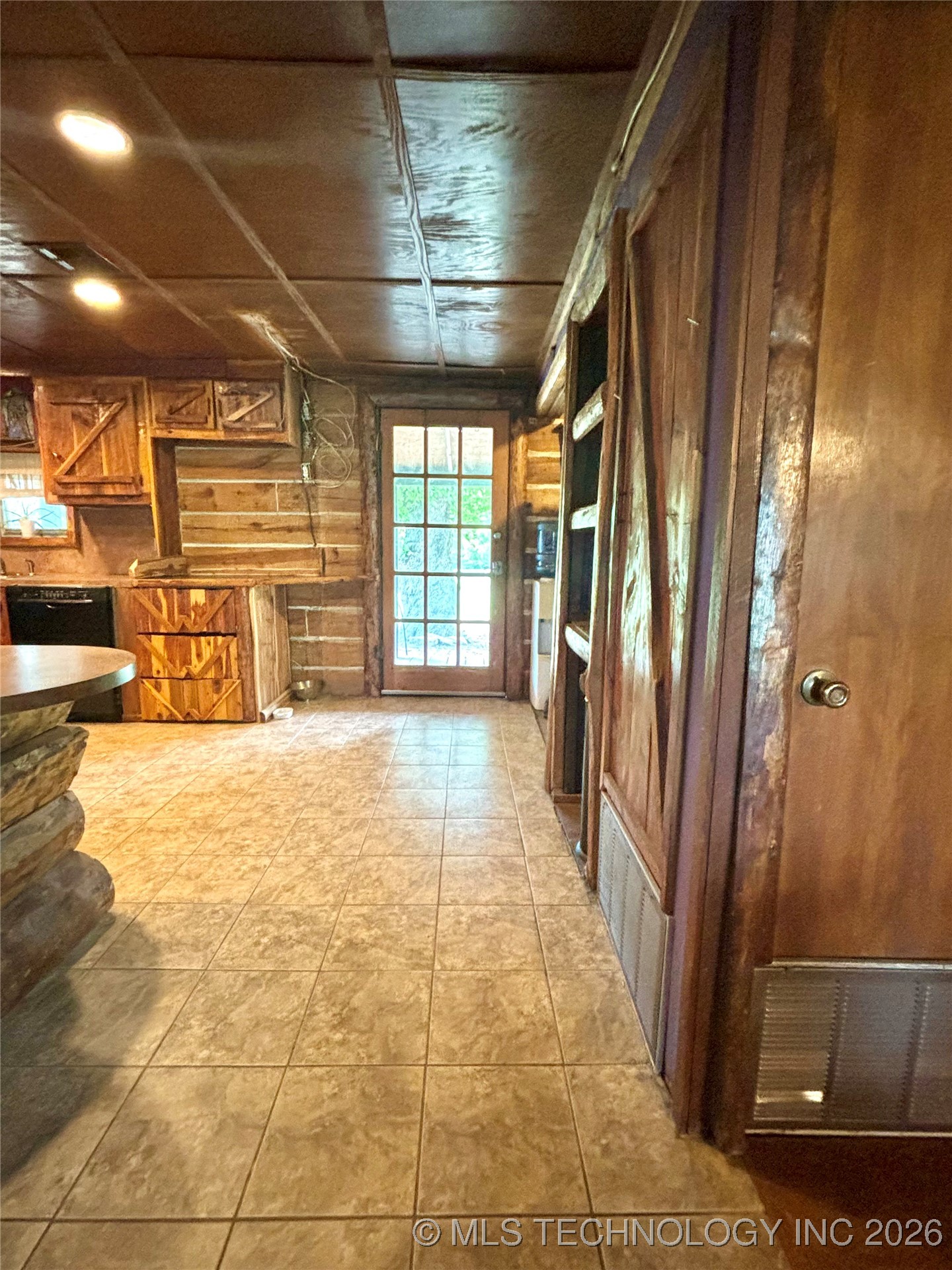 21170 S 270 Road Property Photo 6