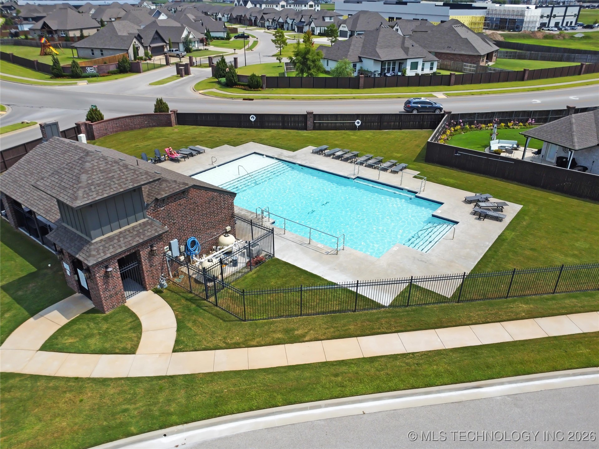 7417 E 126th Court S Property Photo 41