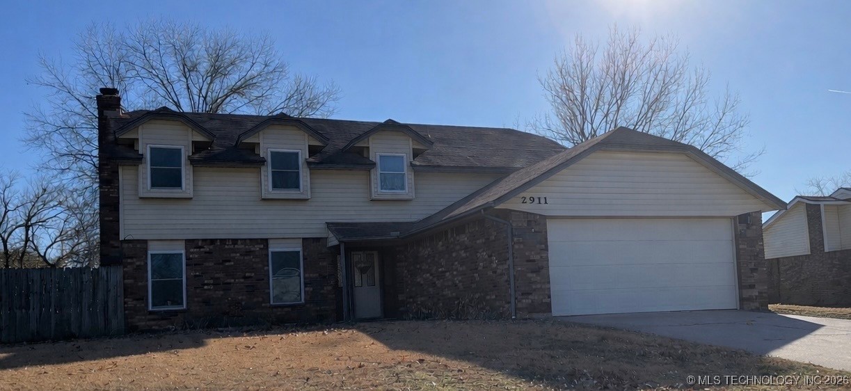 2911 E Augusta Avenue Property Photo 2