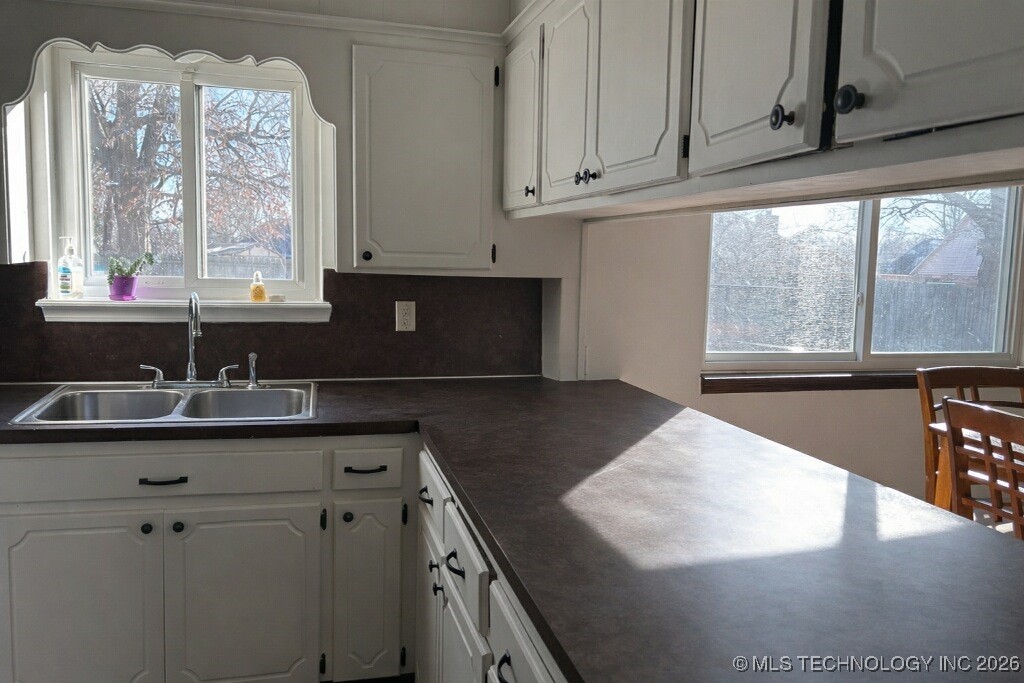 2911 E Augusta Avenue Property Photo 8