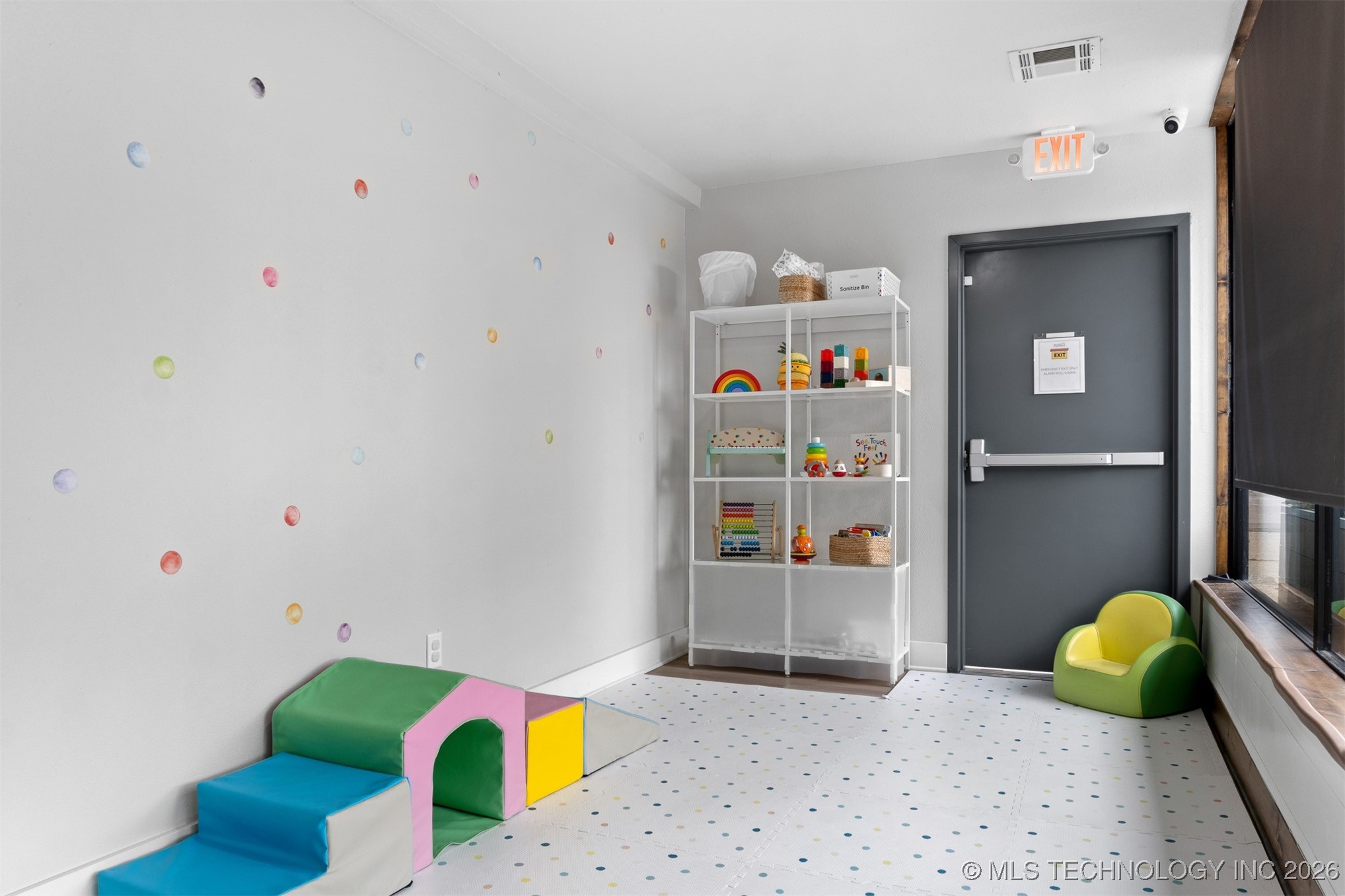 402 N 1st Property Photo 29