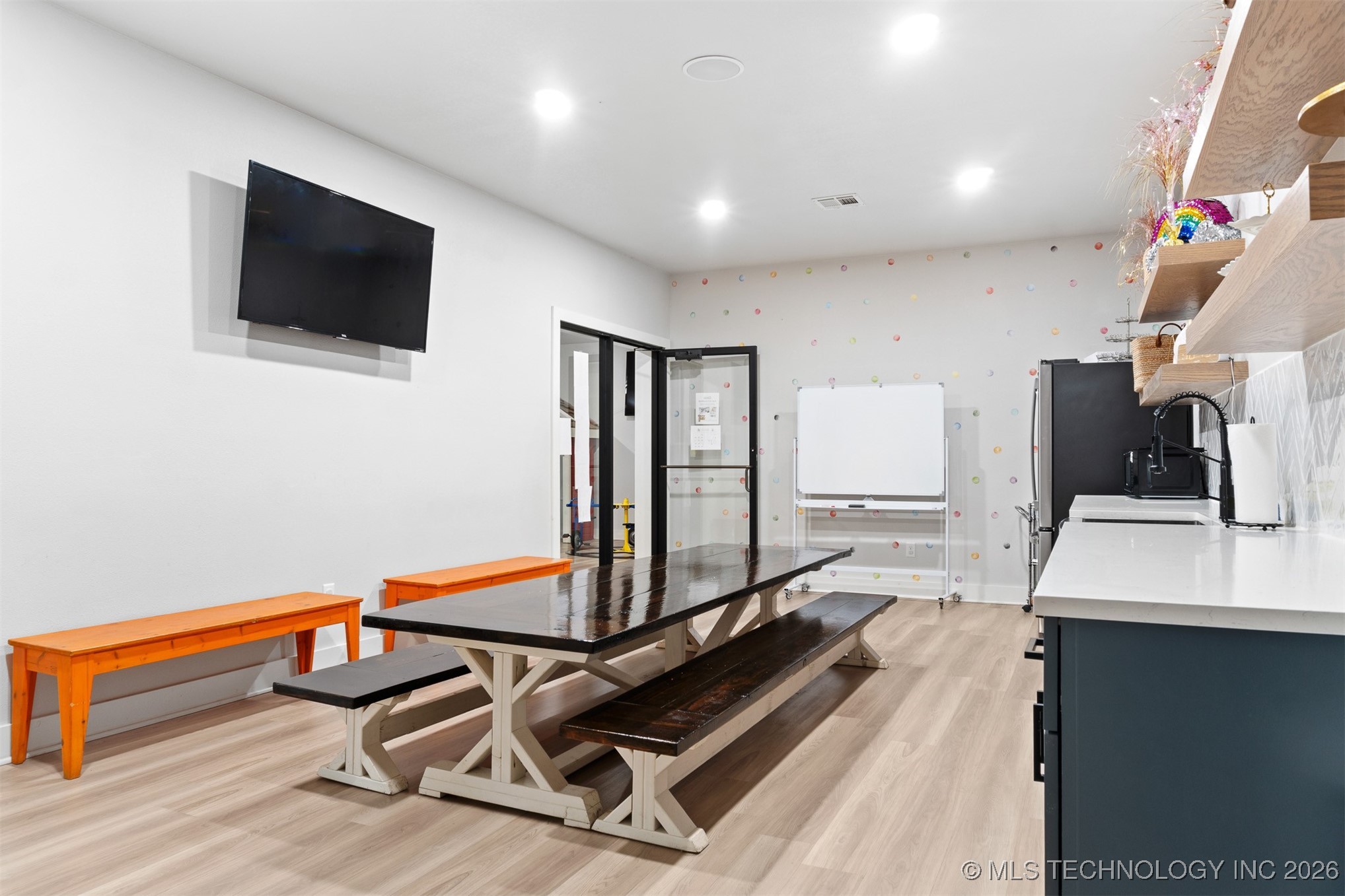 402 N 1st Property Photo 31