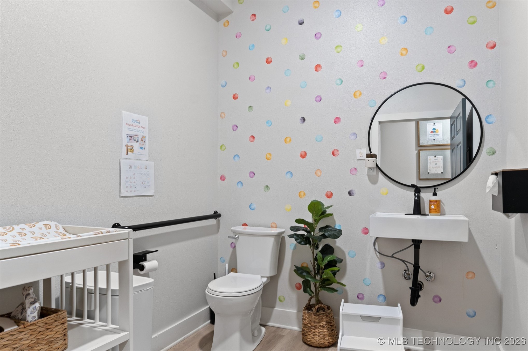 402 N 1st Property Photo 33