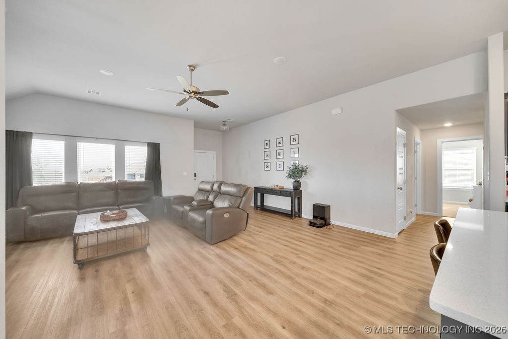 14736 S Maplewood Place Property Photo 7