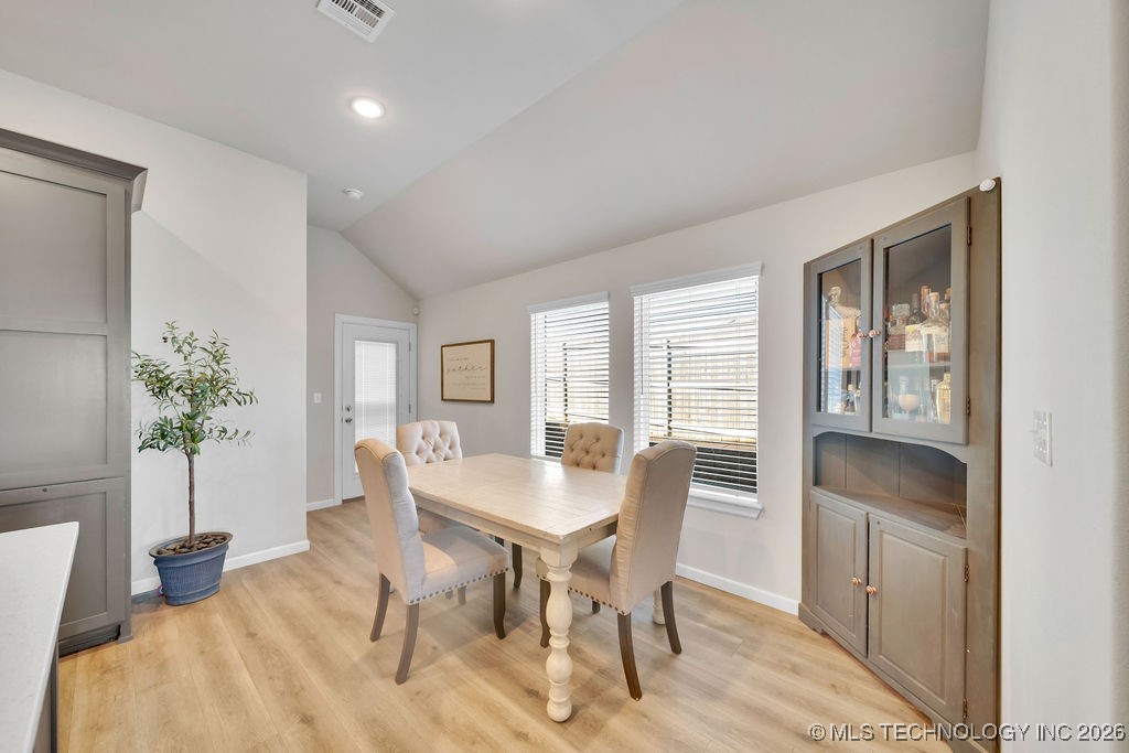 14736 S Maplewood Place Property Photo 10